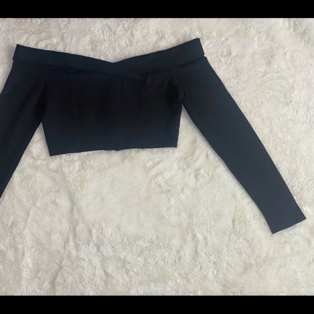 Off the Shoulder Crop Top